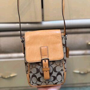 VINTAGE Y2K COACH HAMPTON BUCKLE SMALL CROSSBODY BROWN SIGNATURE JACQUARD
